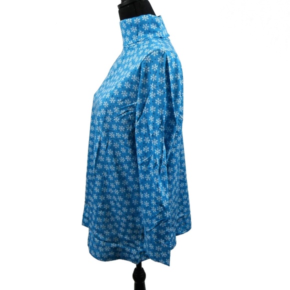 Snowflake Turtleneck - Picture 7 of 8